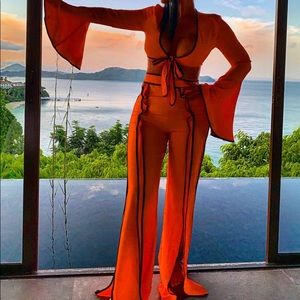 *CLOSET SALE-OFFER/BUNDLE* 
Orange Two Piece set